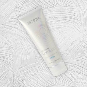 - 1 x ageLOC® LumiSpa® Cleanser (ACNE)